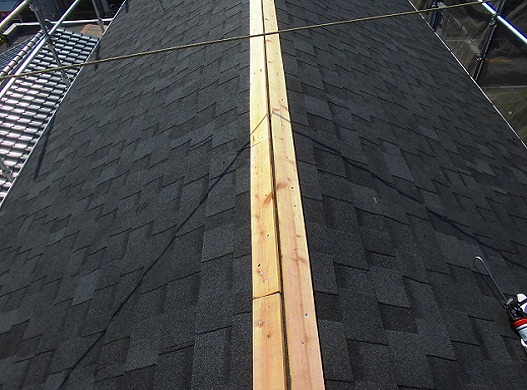 加古川市のカバー工事における貫板設置